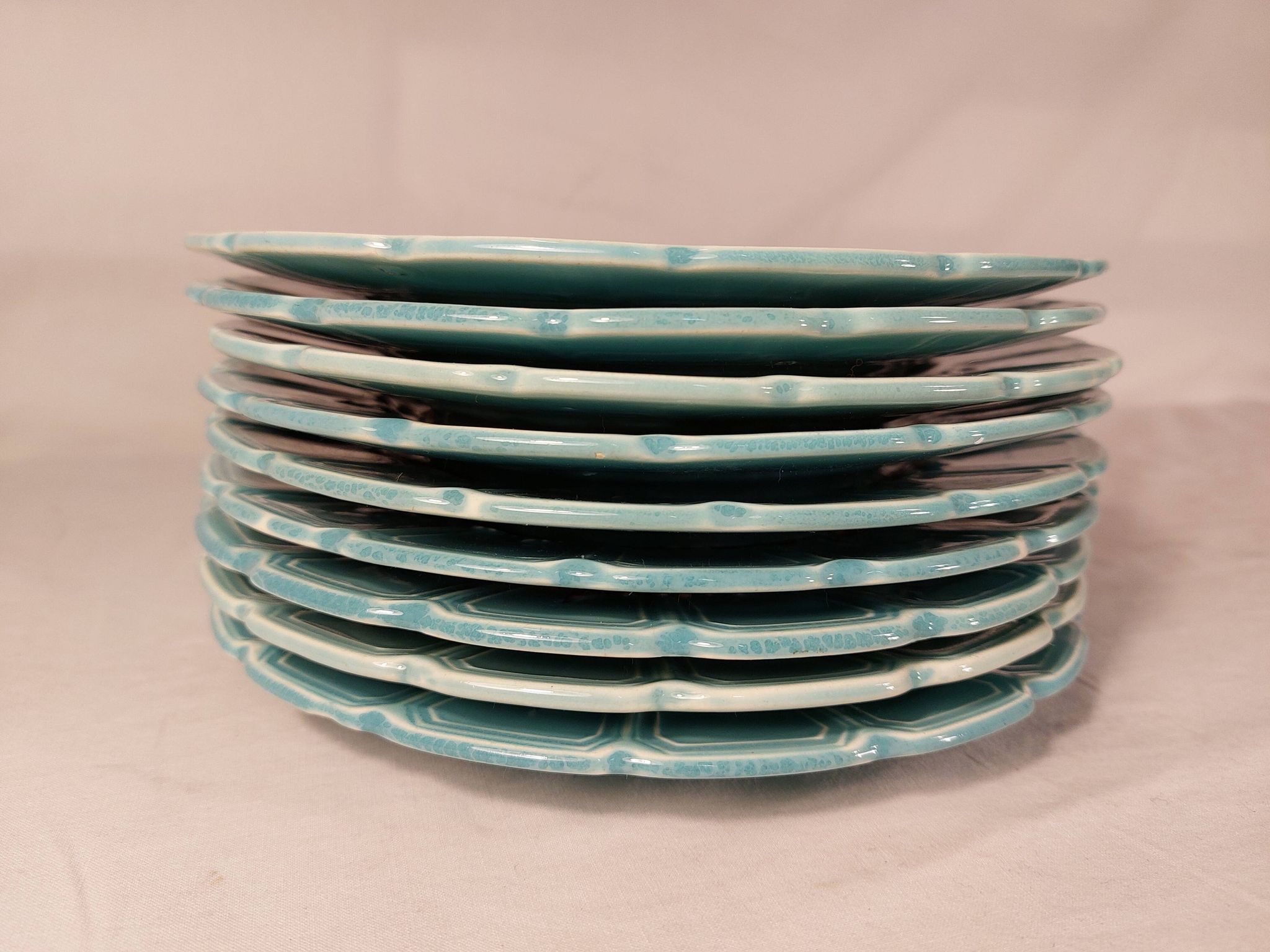 Series of 9 dessert plates in Majolica slip Faience of Sarreguemines