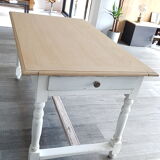 Farm table