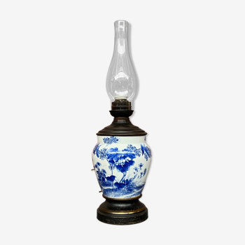 Porcelain lamp