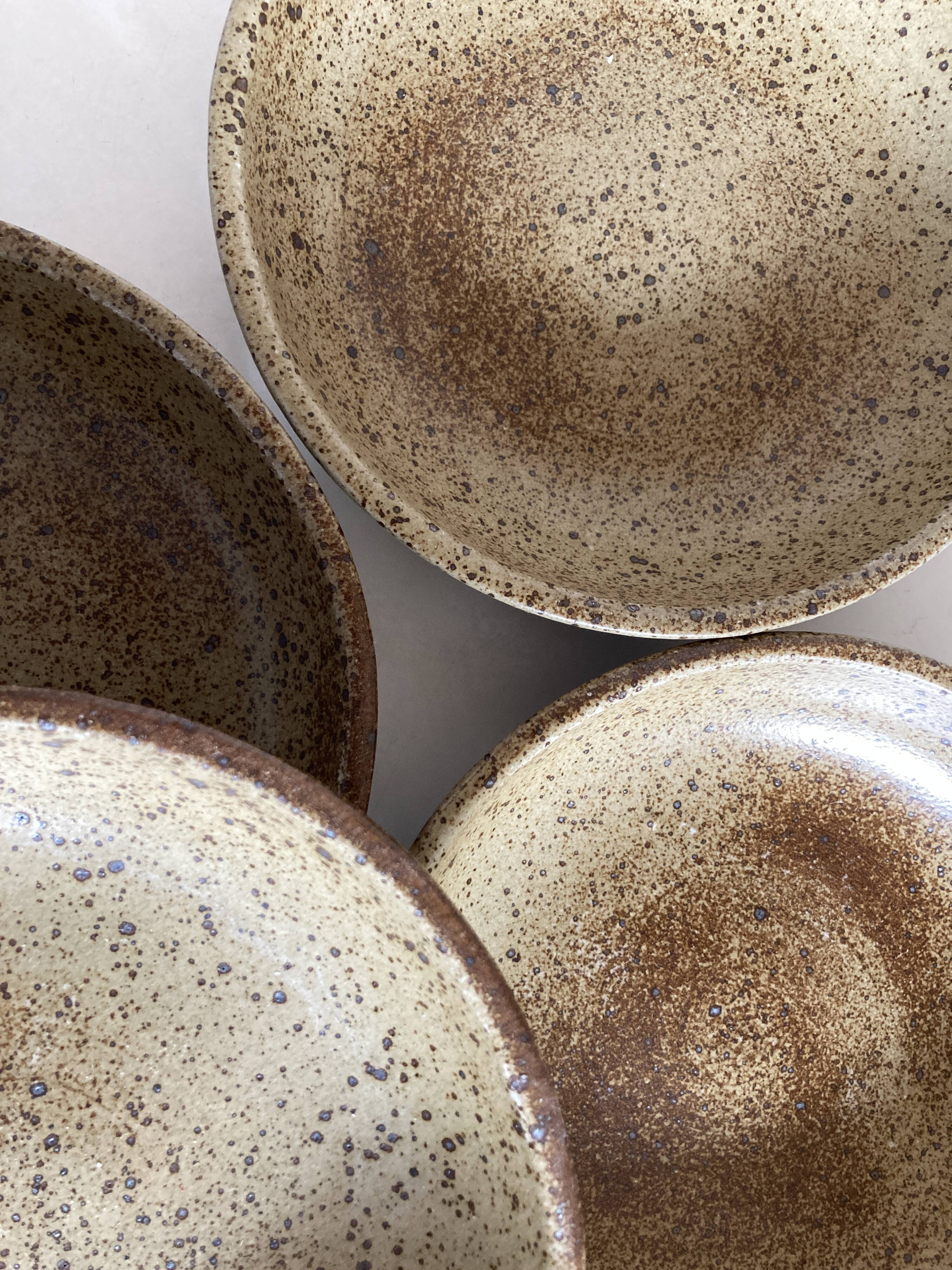 Set de 6 assiettes calotte en grès de potier
