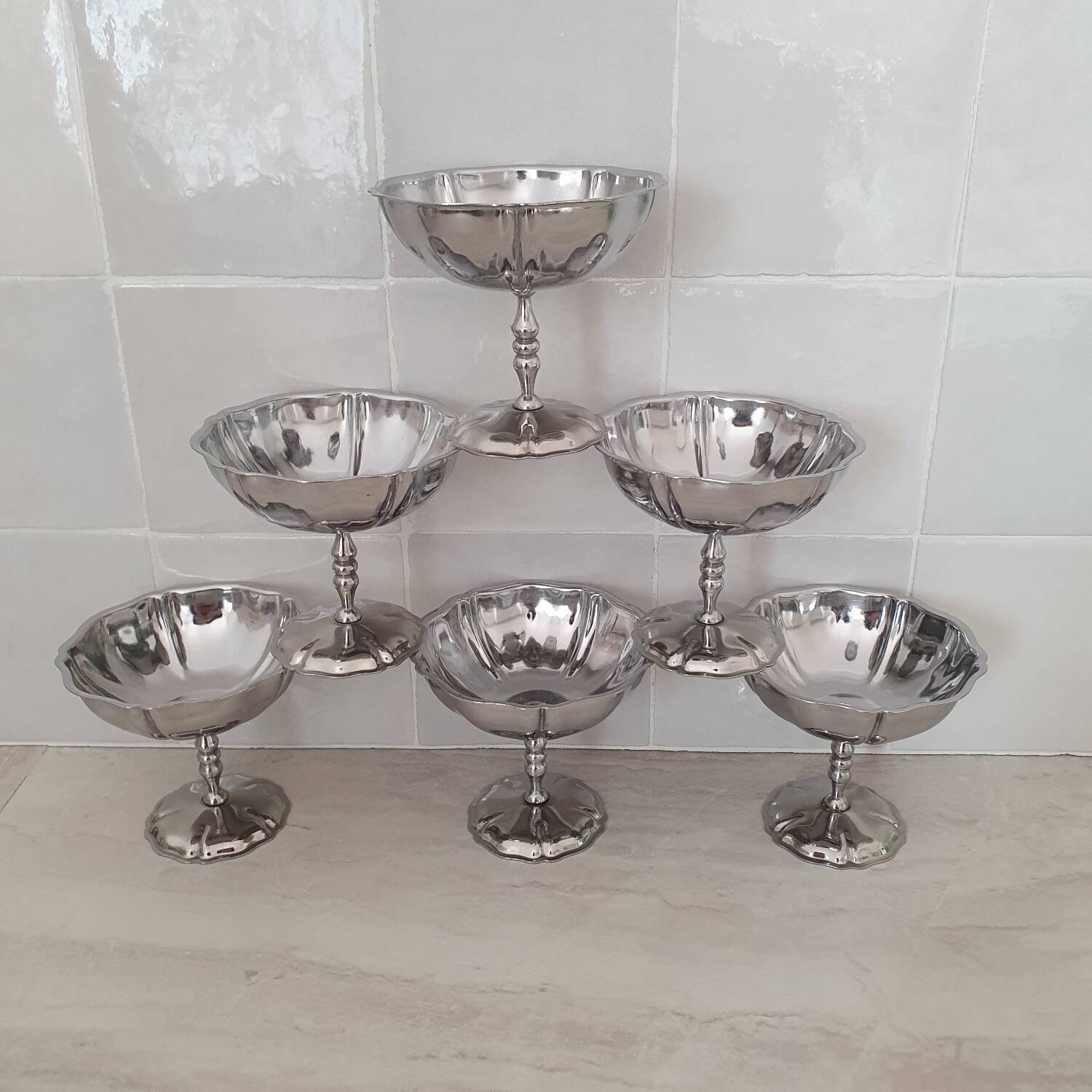 6 Coupes à dessert en inox