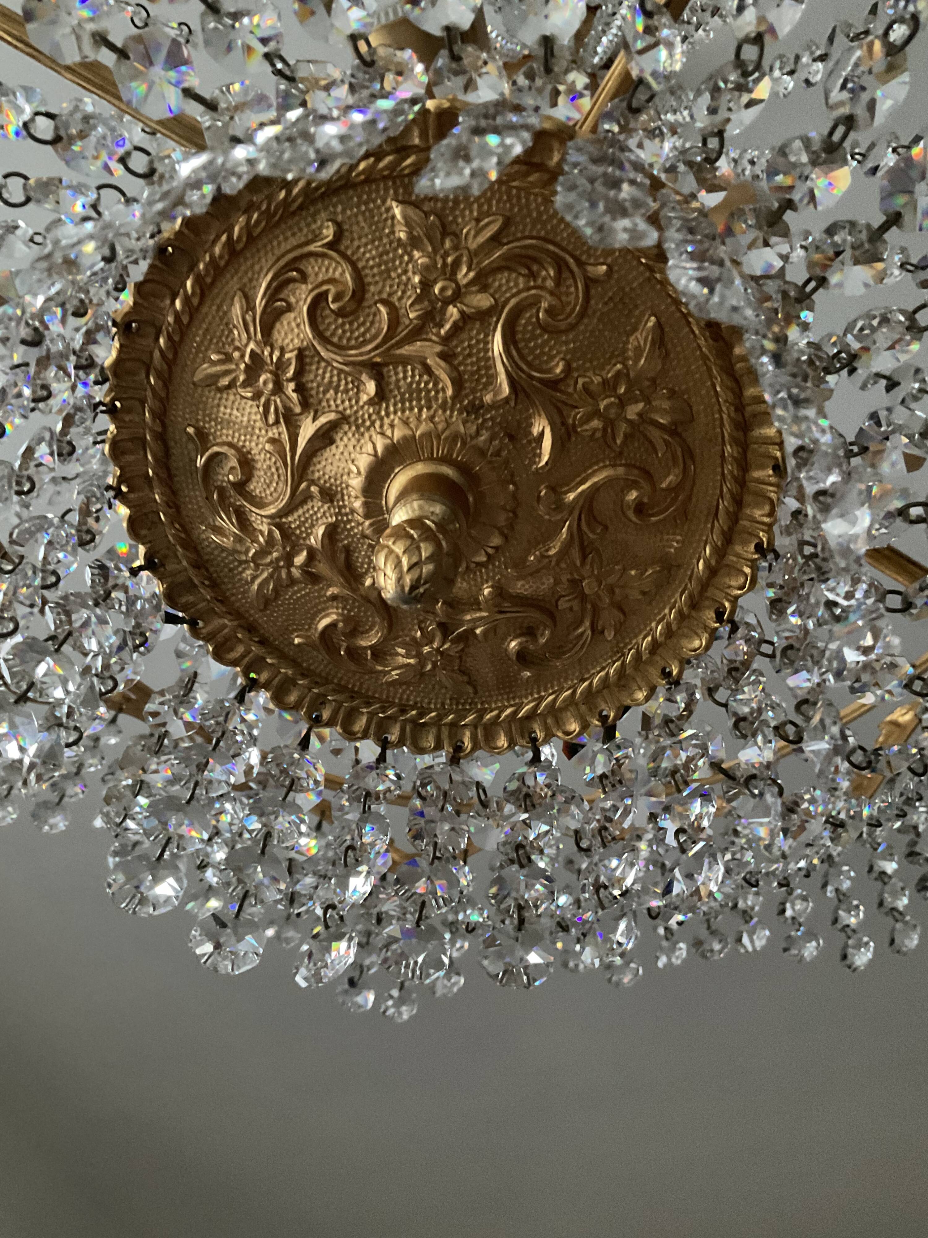 Balloon chandelier in bronze and crystal pendants
