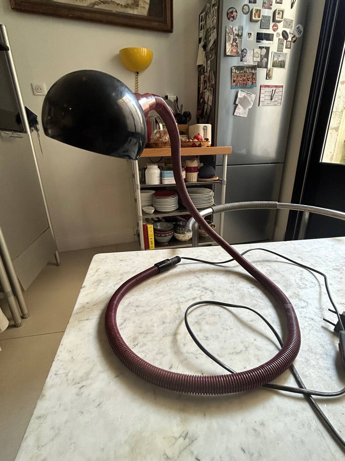 Hebi burgundy snake lamp