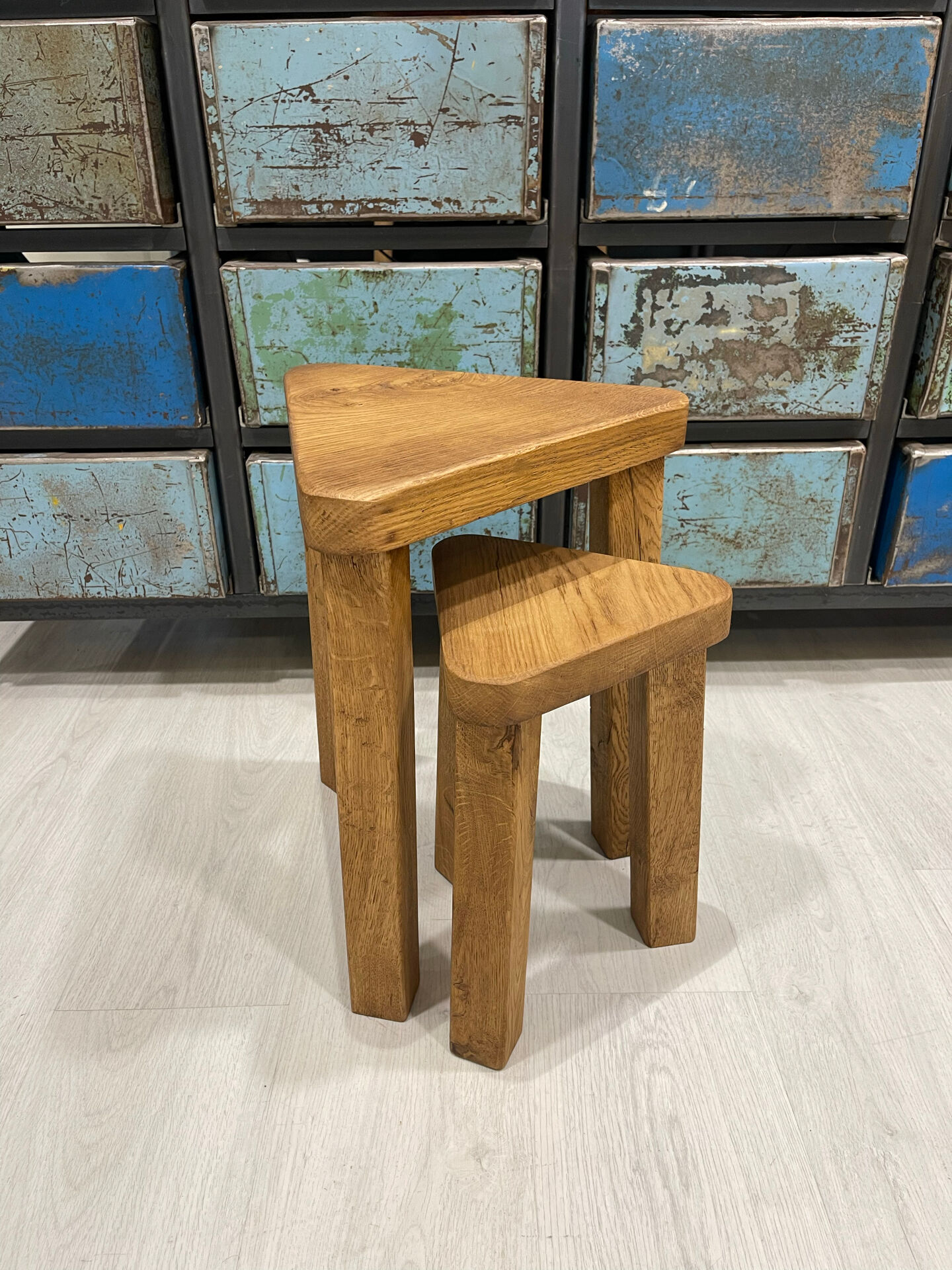Paire de tables d’appoints vers 1950