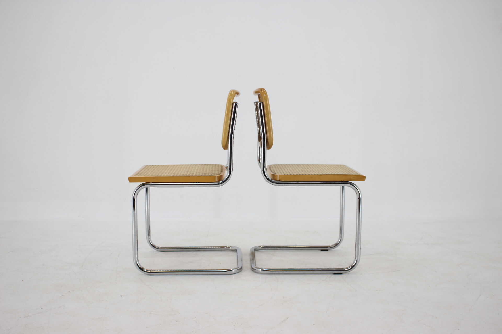 Set of six chrome plated and wood italian dining chairs by Breuer, 1970s