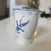 Chantilly porcelain vase