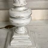 Wooden baluster lamp