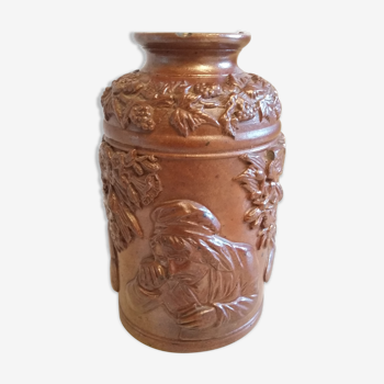 Decorated sandstone tobacco pot