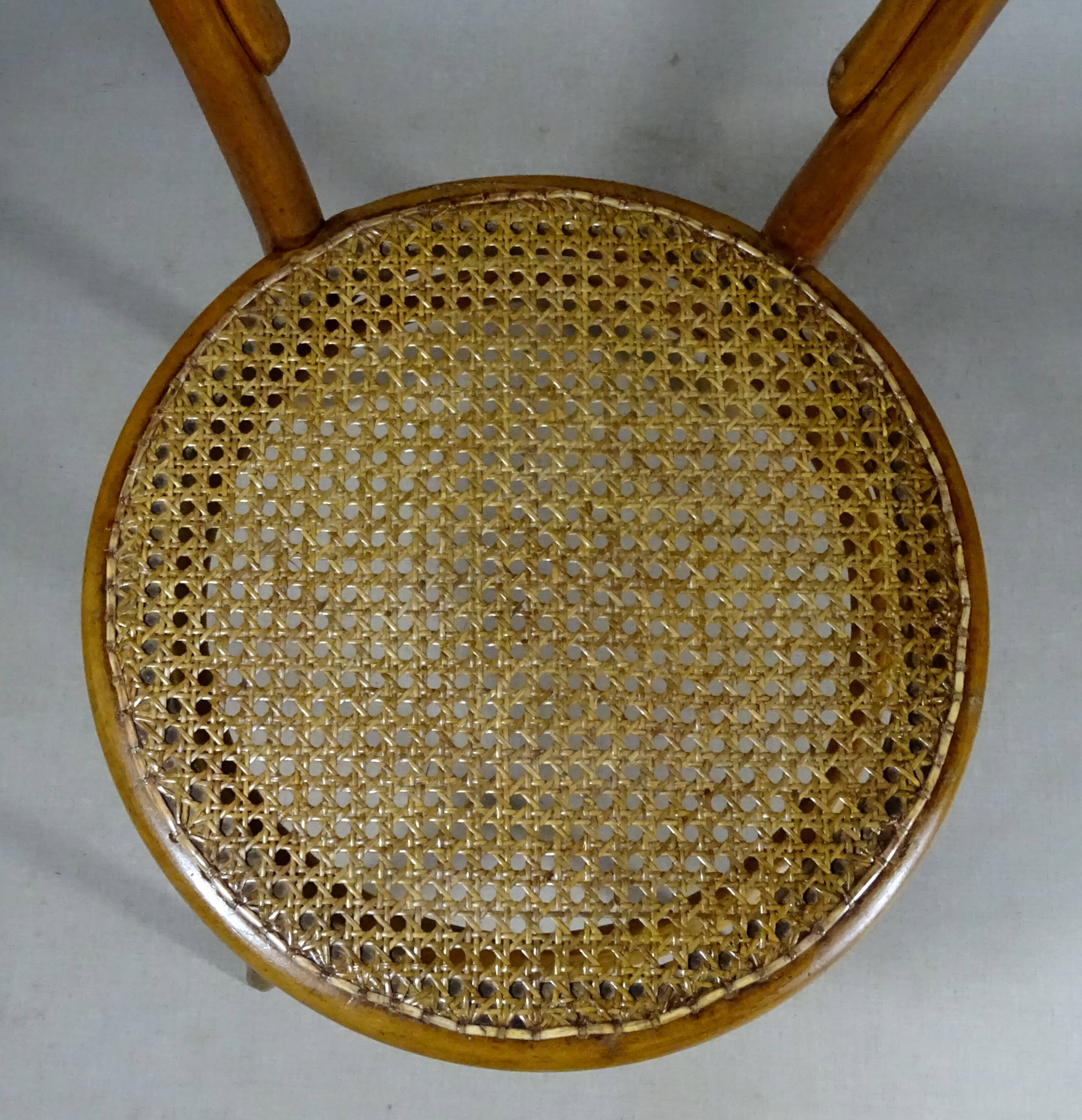 Chair No. 14, circa 1870 primary form - Thonet 1B -
