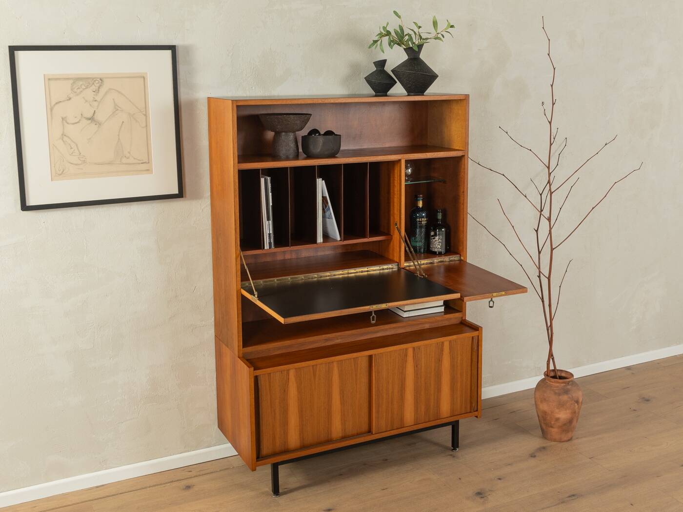 1960s Bureau, Secretary