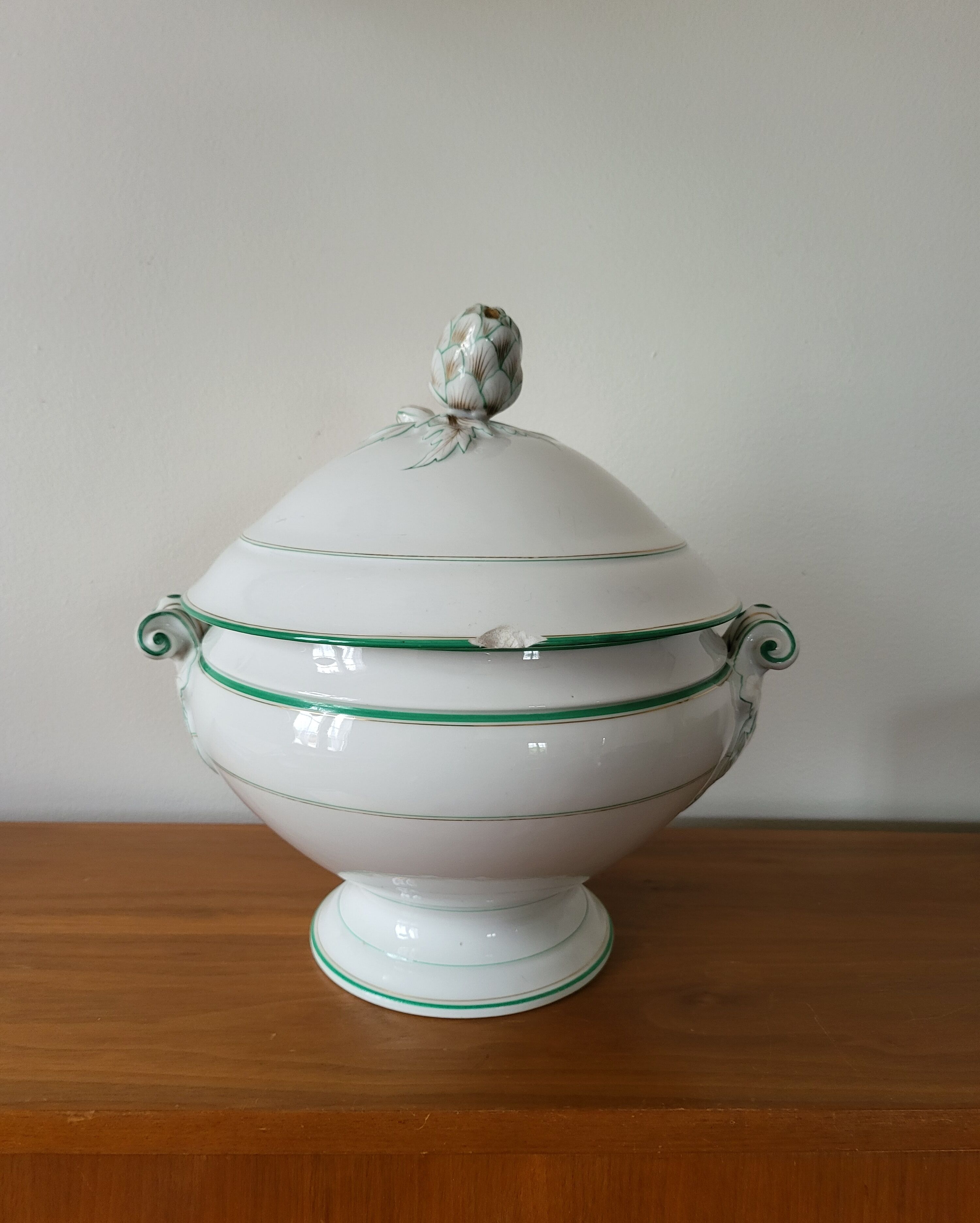 Antique Soup Tureen in Old Paris Porcelain