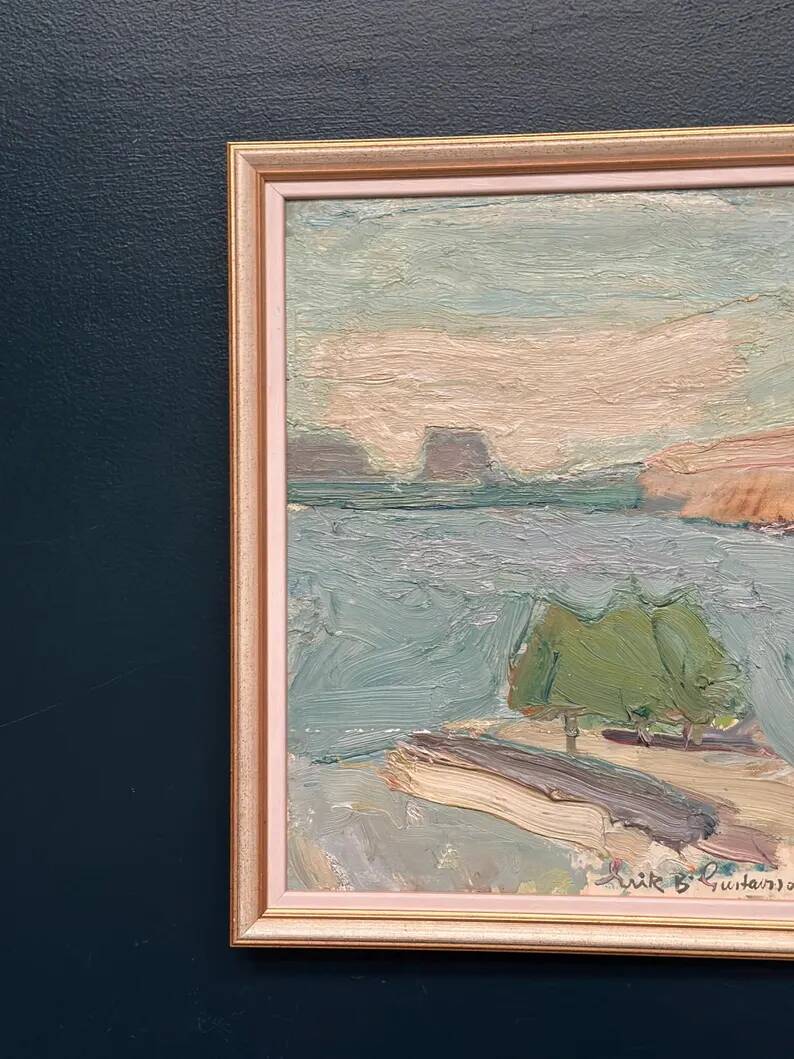 Original Swedish Oil on Canvas – "Coastal Landscape" by Erik Birger Gustavsson – Signed – Dated 1981 – Vintage and Framed – 41 × 33 cm (16.1 × 13 inches)