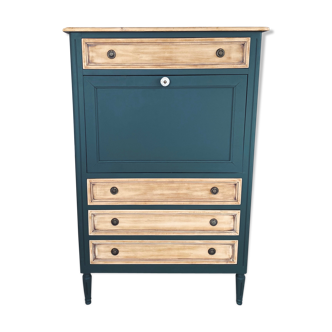 Green office secretary