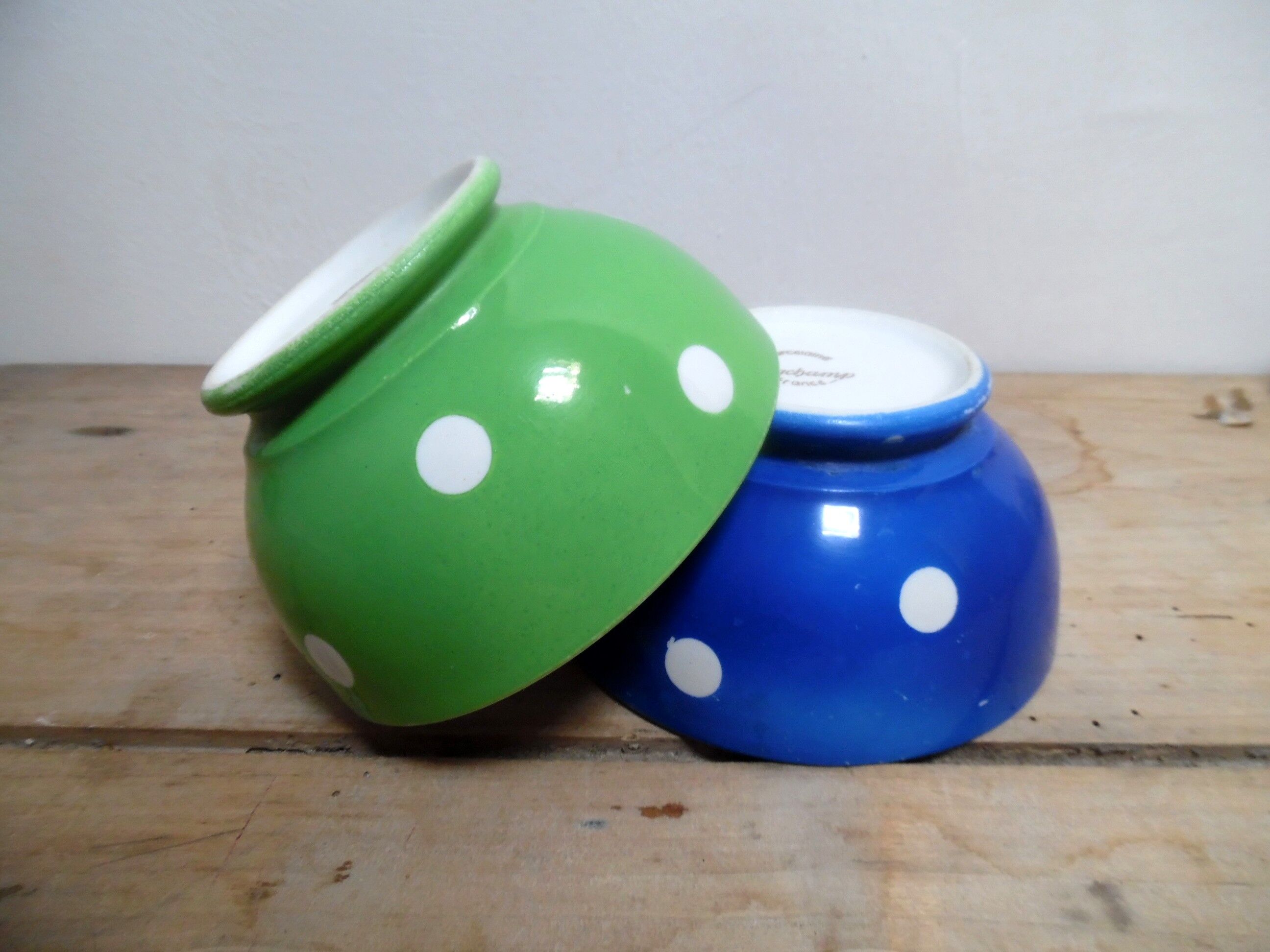 Two longfield porcelain bowls