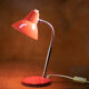 Lampe de chevet rouge