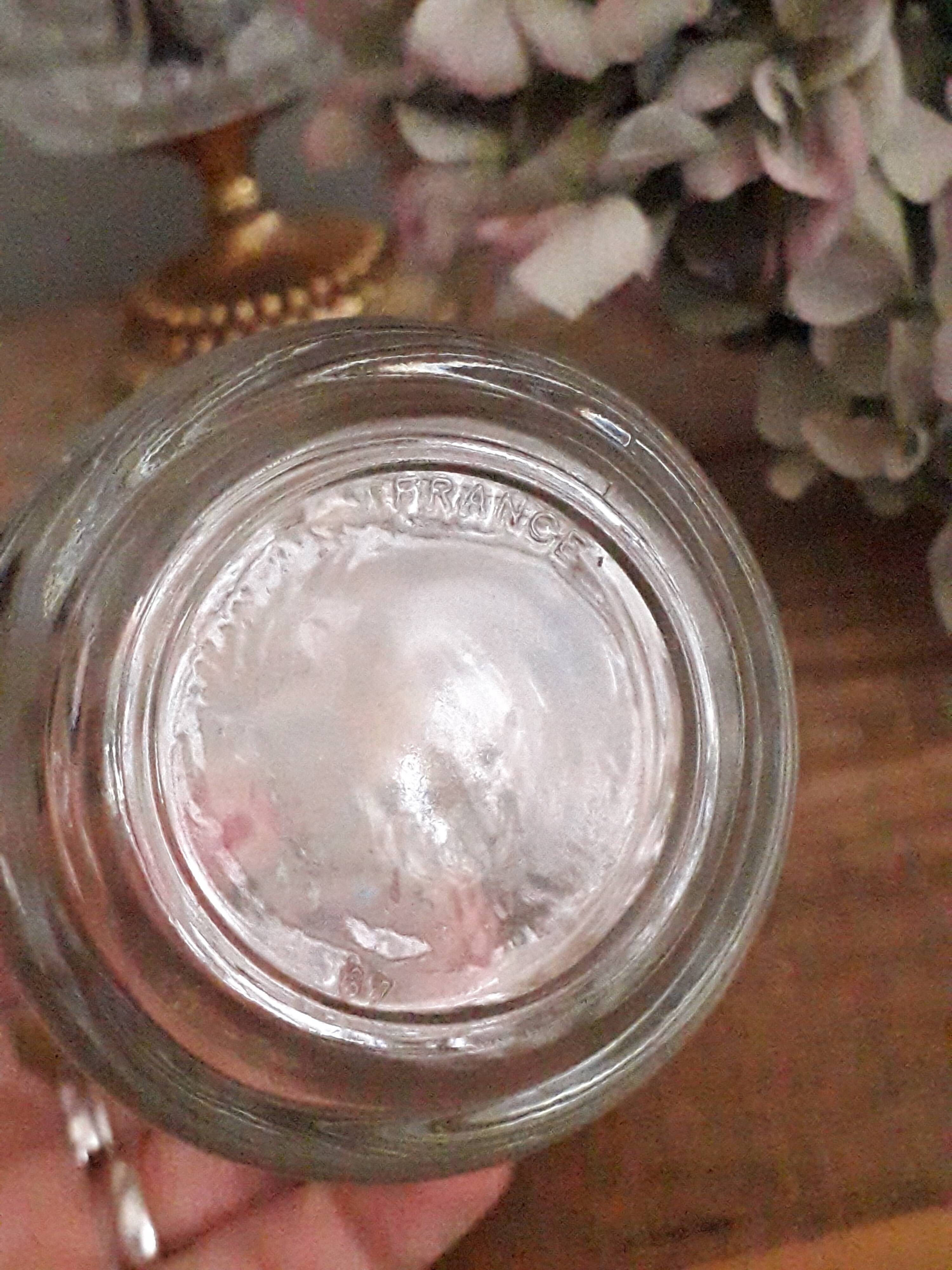 Glass jar