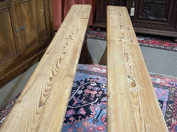 Paire de bancs de table de ferme en sapin début XXème