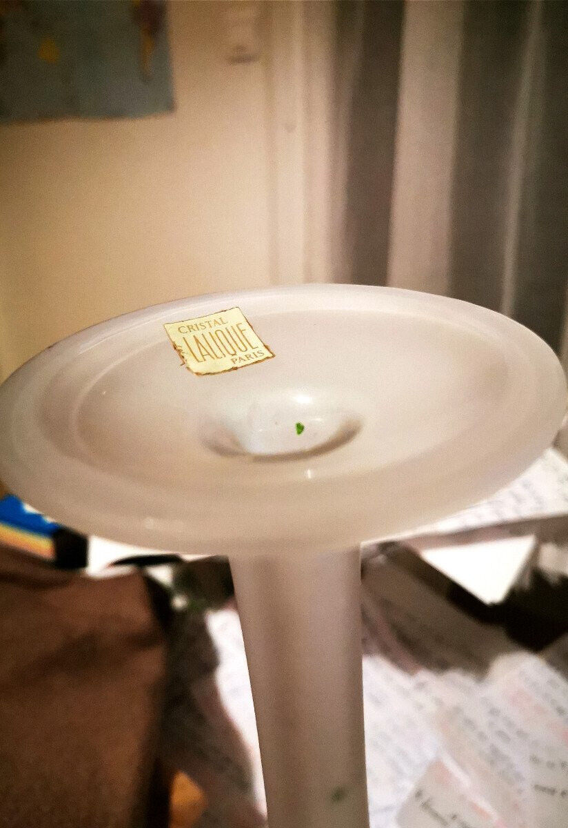 Important Vase "soliflore" (35 cm) in satin crystal, Lalique France, model "Marie-Claude".