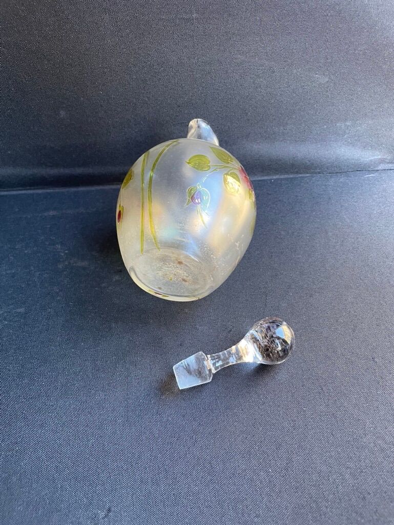 Non-selfish night service - art nouveau - hand-decorated satin blown crystal