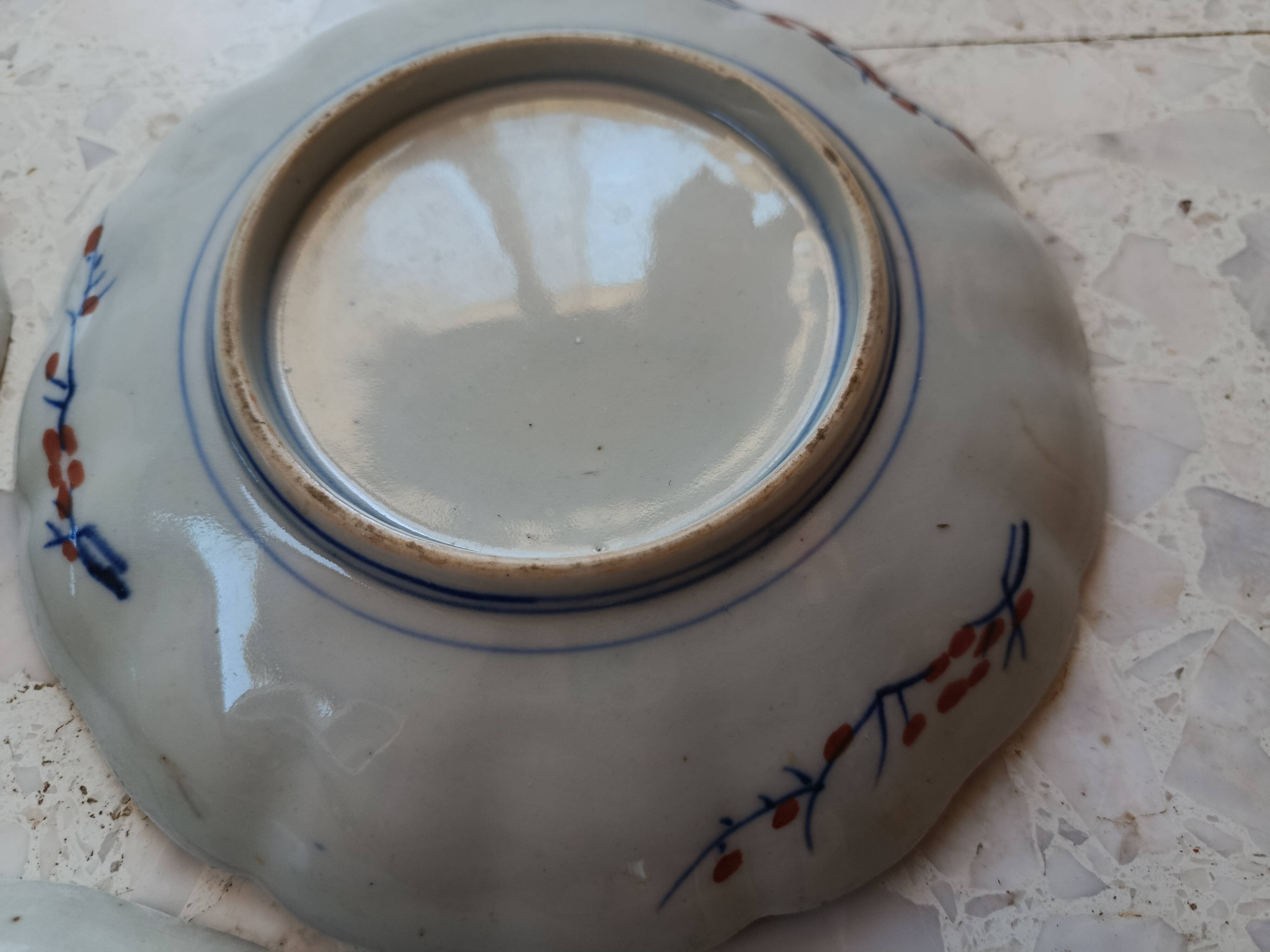 5 IMARI PLATES JAPAN 19th century scalloped floral motifs, FUKI CHOSHUN Arita