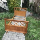 Bed with braces and feet compas vintage