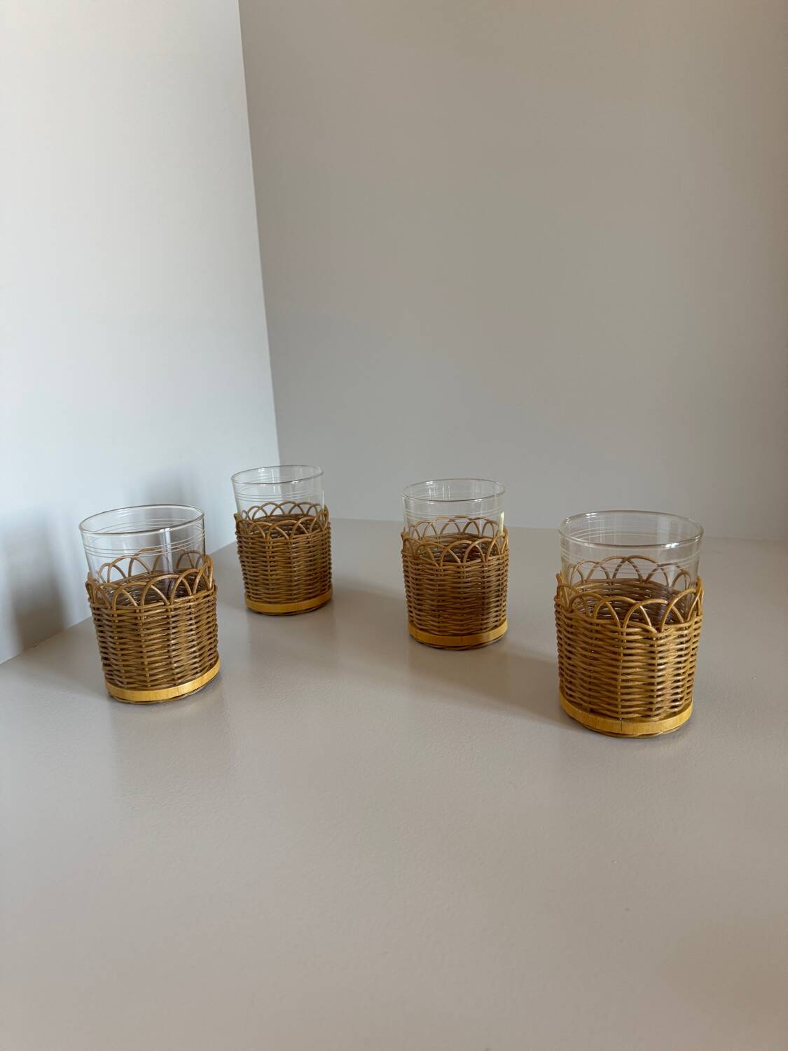 Set of 4 Vintage Set Schott Mainz Clear Glasses With Wicker Cup Holder