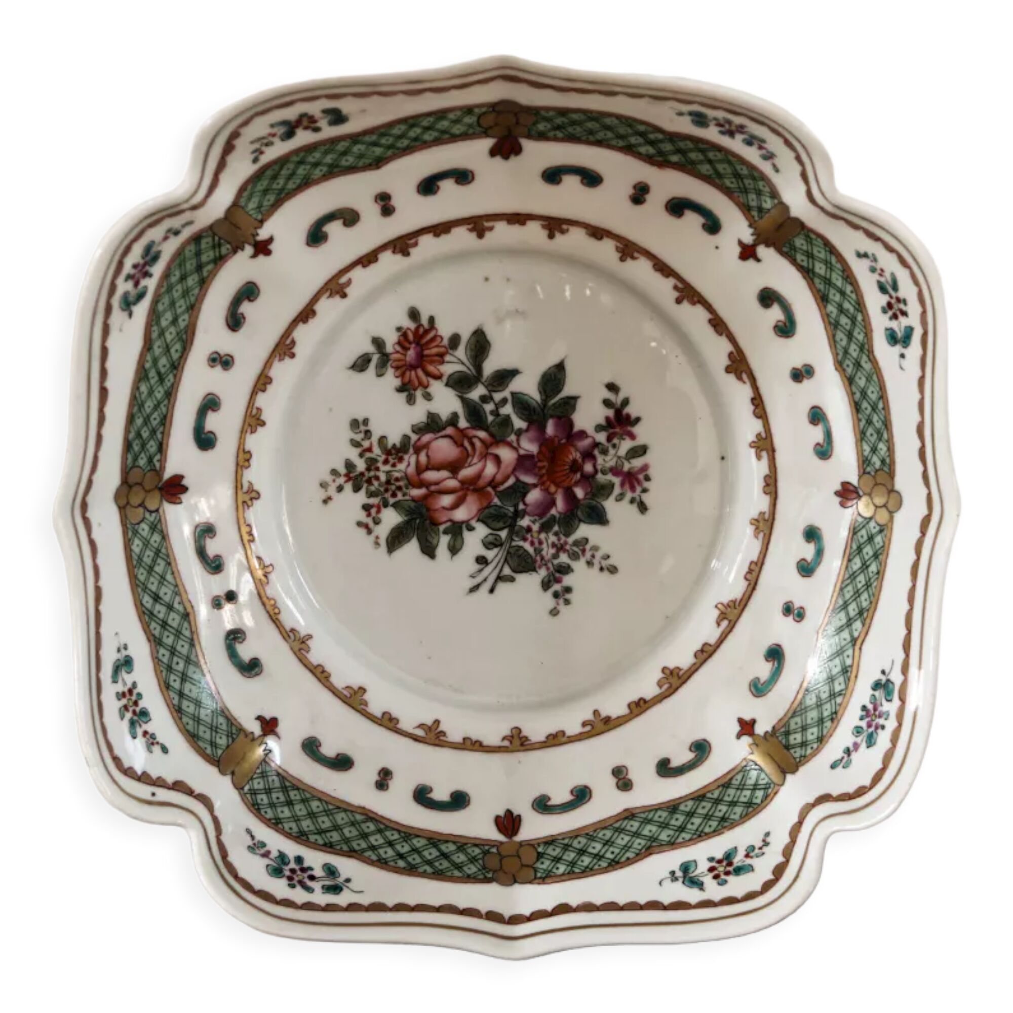 Samson's polylobed porcelain dish