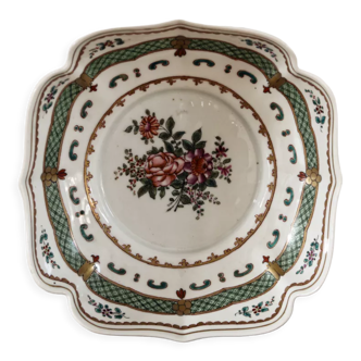 Plat polylobé en porcelaine de Samson