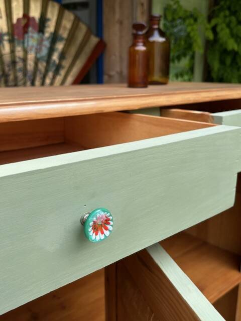 LARGE BUFFET 3 DOORS 3 DRAWERS