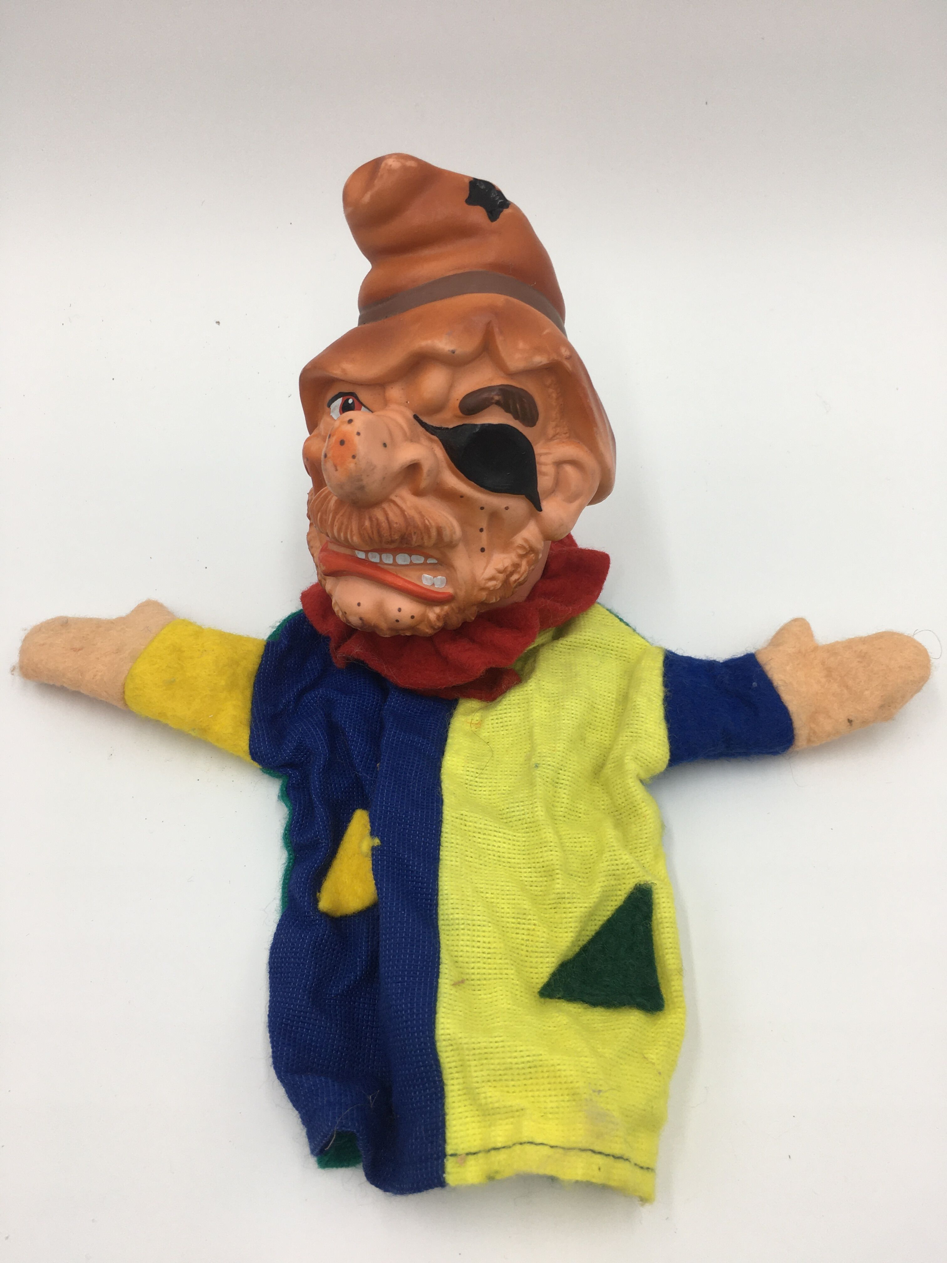 Children's theatre with puppets