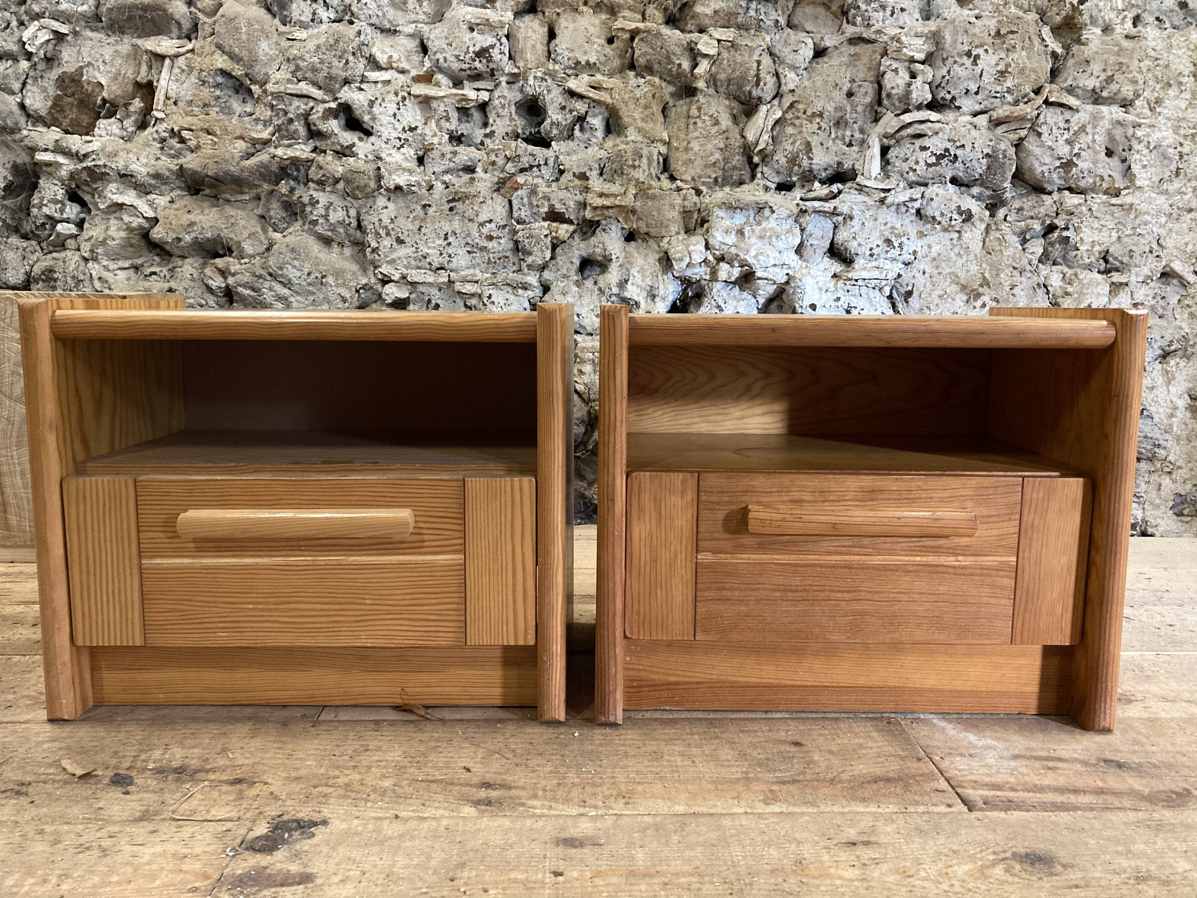 Paire de chevets en pin des années 90 meubles en bois vintage