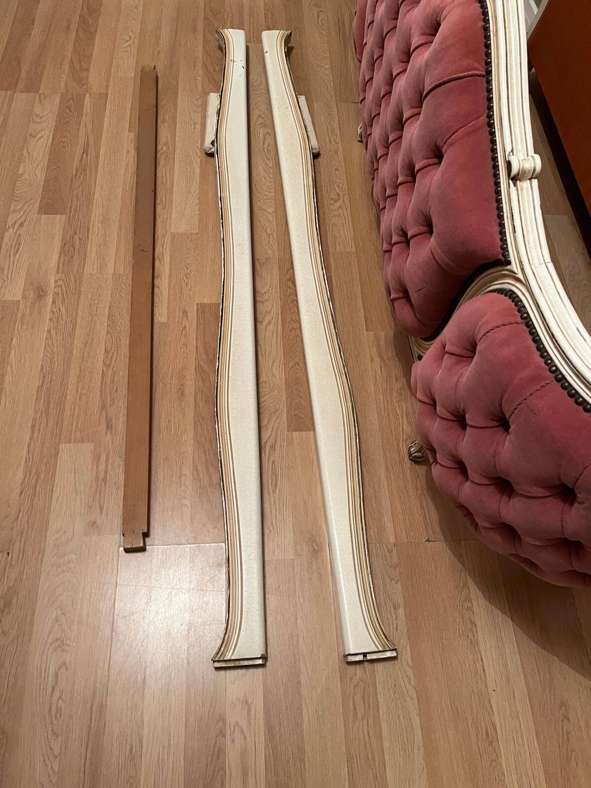 Upholstered bed in rosewood fabric