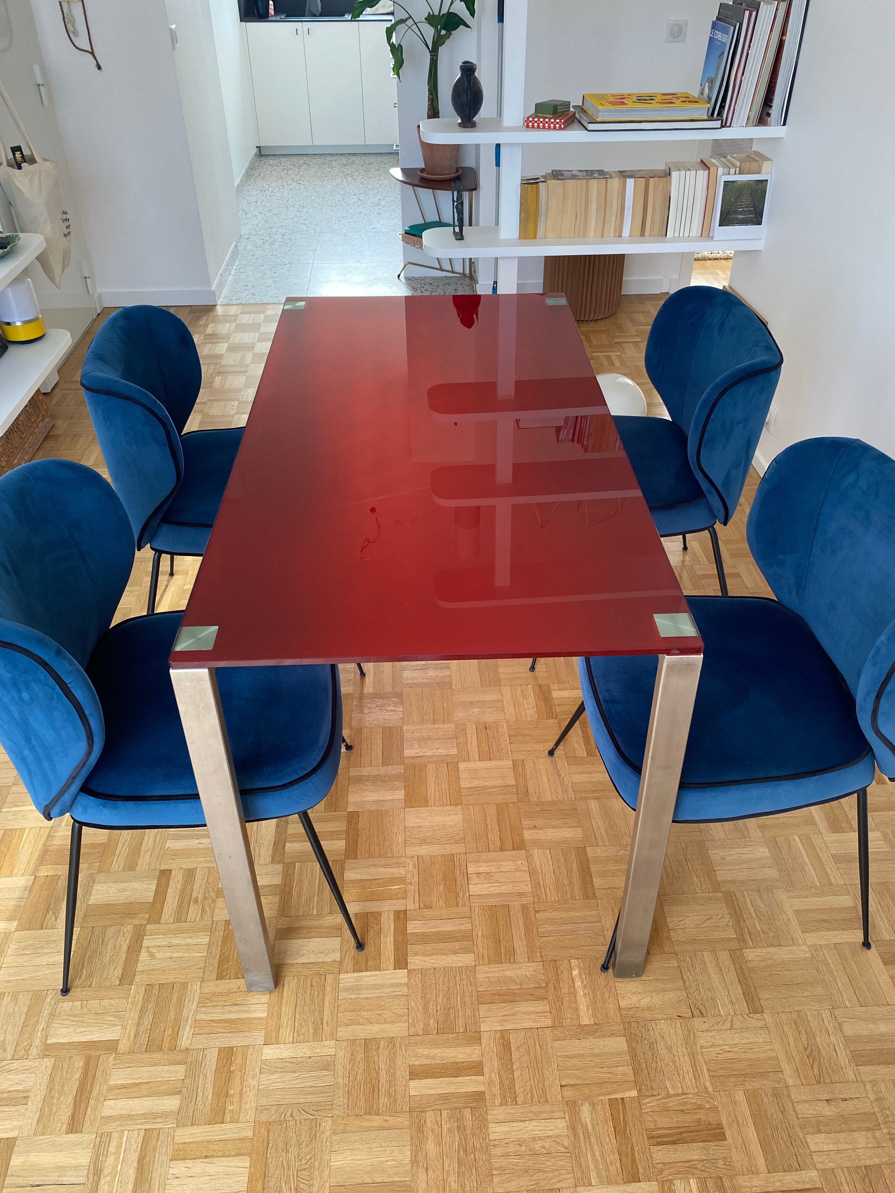 Nouvel Jean table