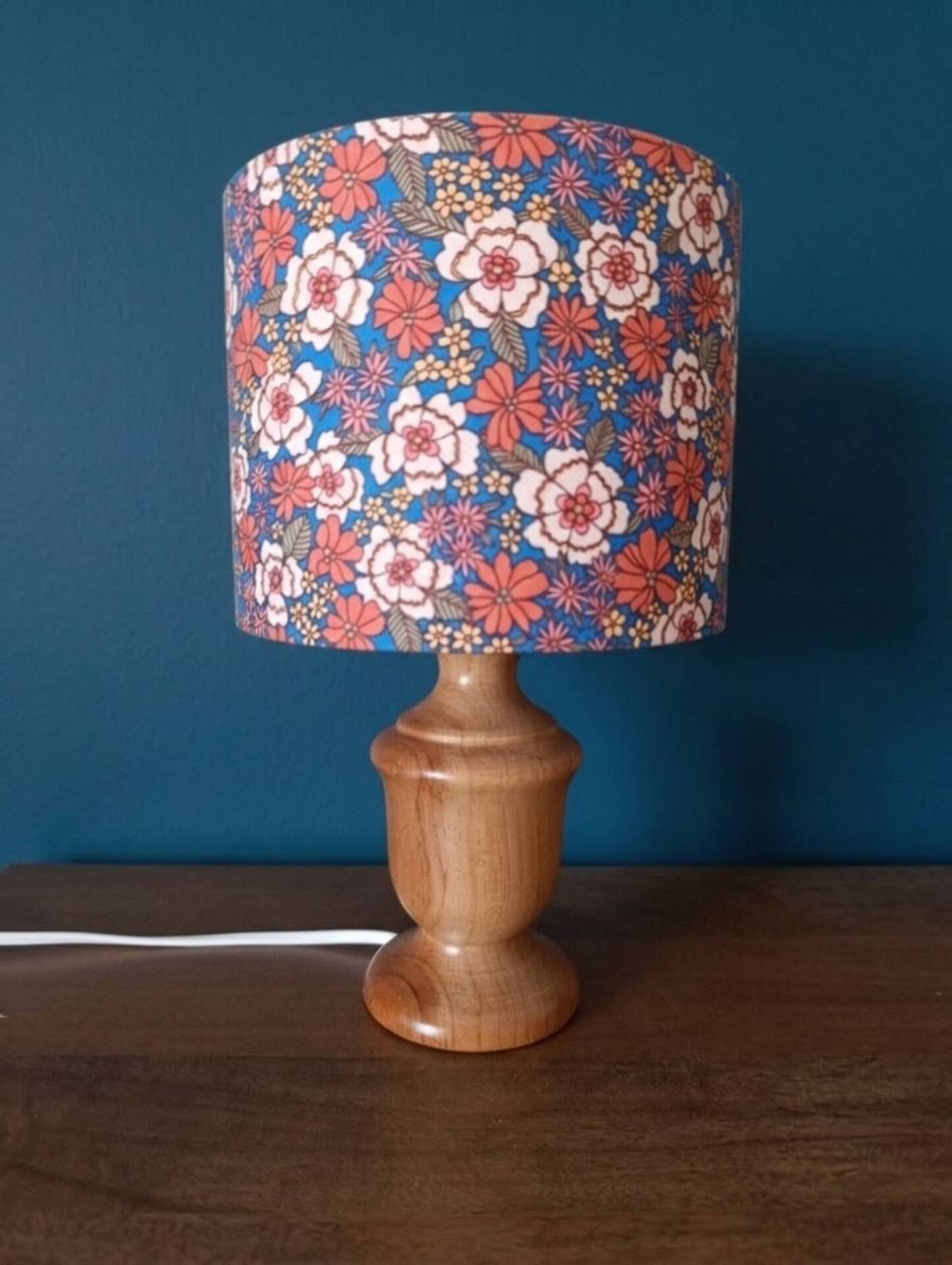 lampe bois vintage inspiration pop liberty/fleurs