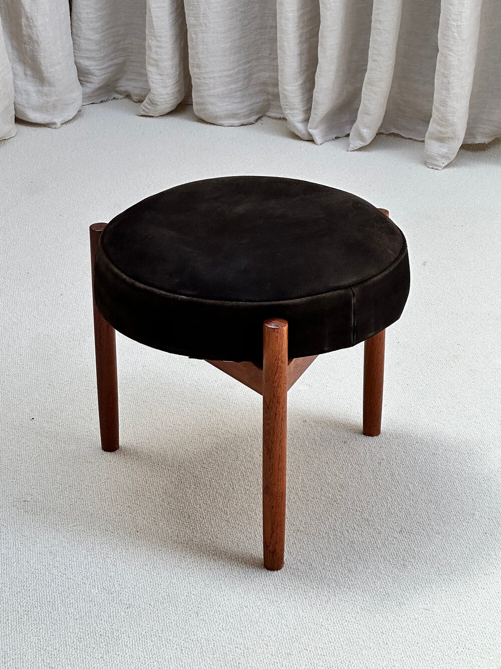 Teak and suede footstool, Hugo Frandsen, Spottrup Mobelfabrik, Denmark