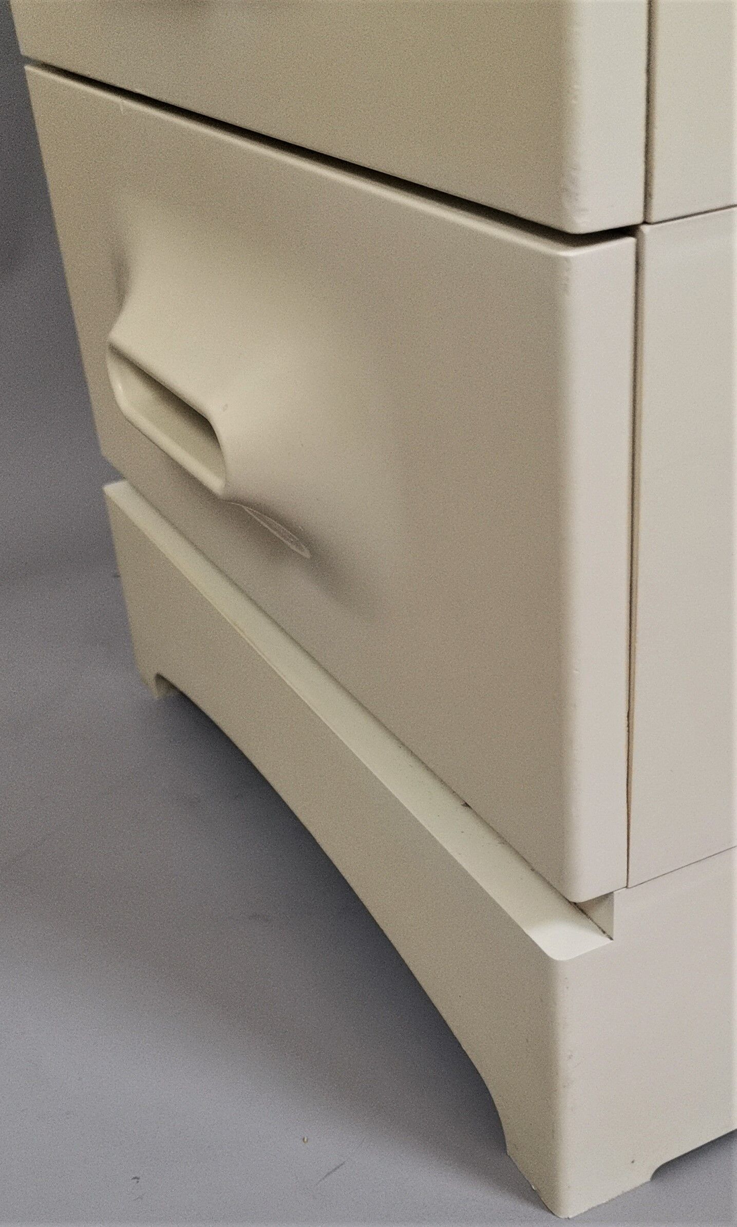 Vintage chiffonnier for Prisunic