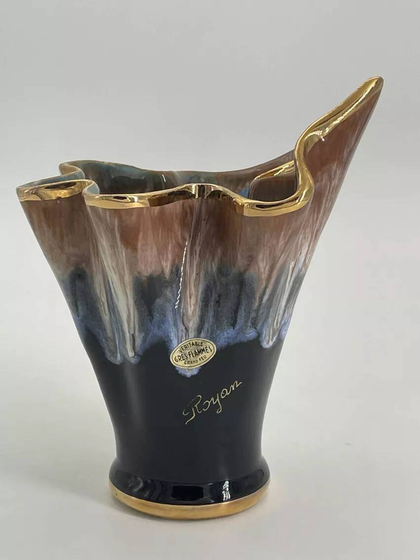 Vase en céramique vintage en forme de flamme