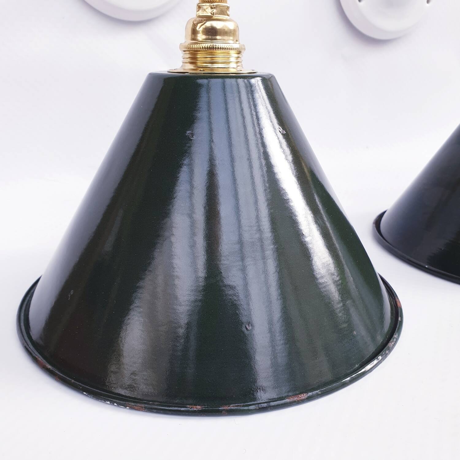 Swan neck enamelled sheet metal wall lights