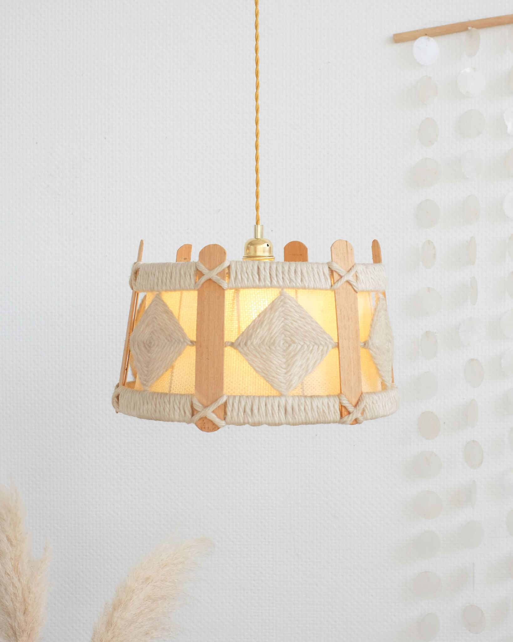 Vintage pendant lamp in wood and wool