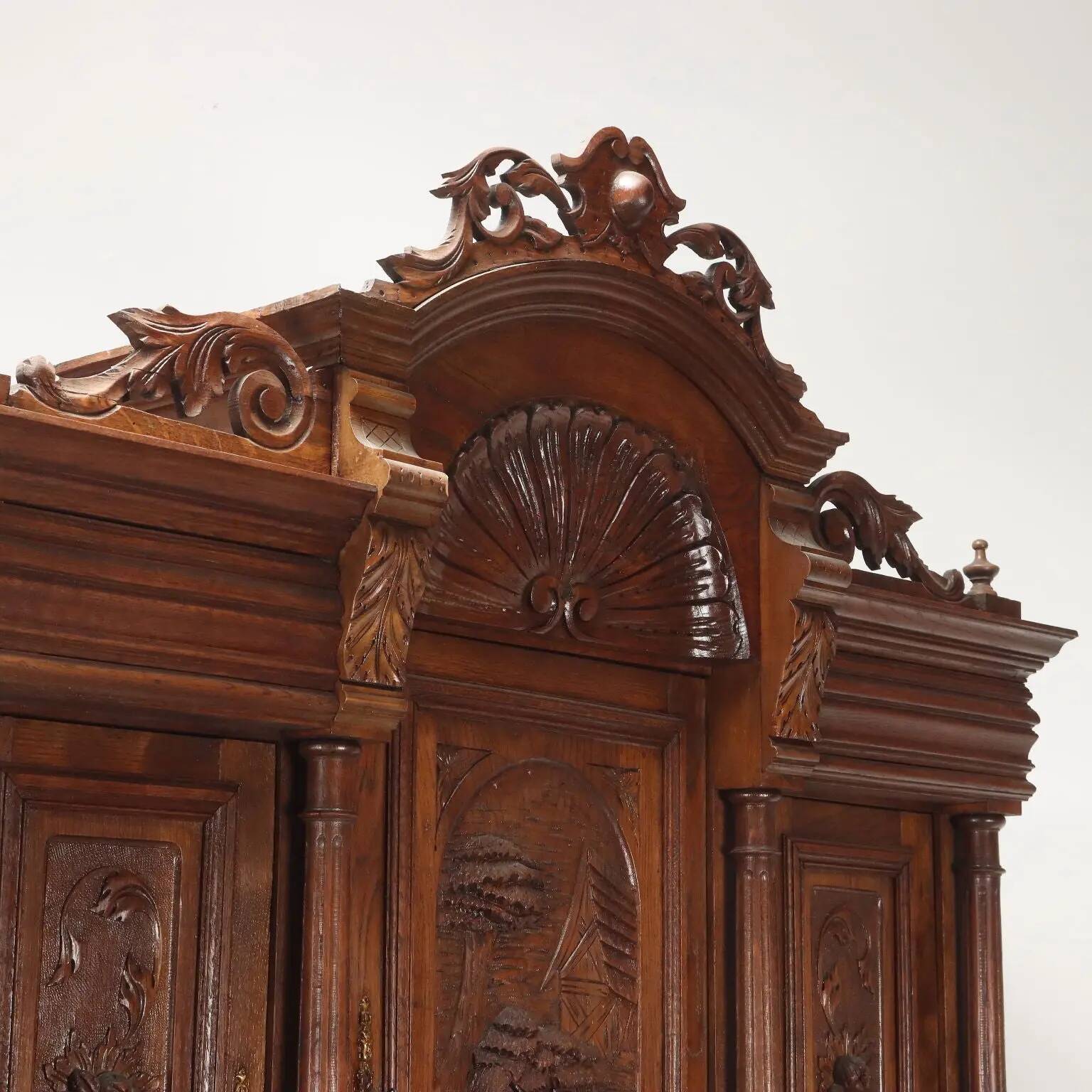 Antique neo-Renaissance oak buffet, France, 19th century.