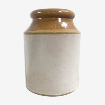 Enamelled stoneware pot