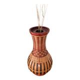 Vase en rotin tressé