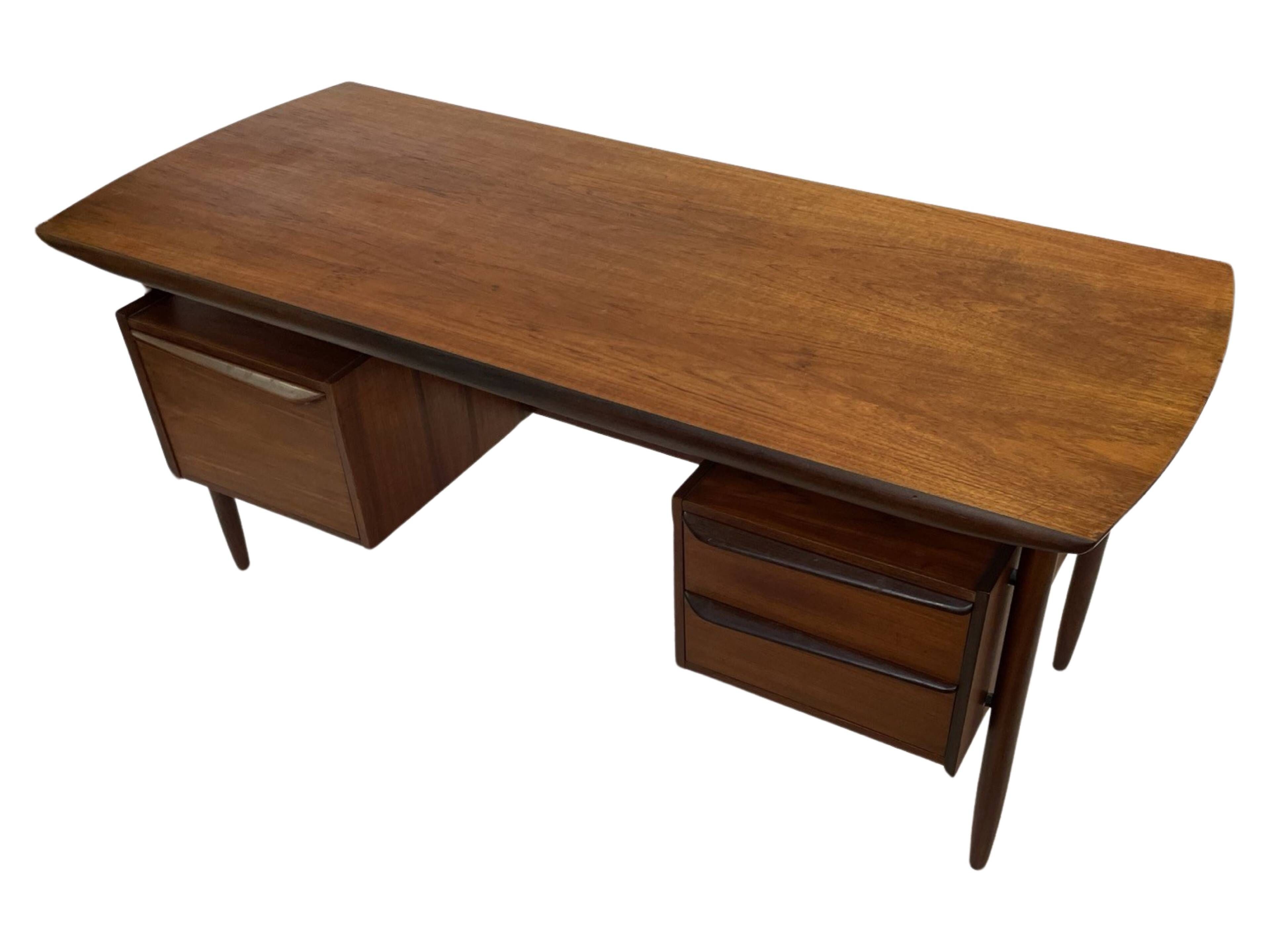 Bureau vintage en teck de Tijsseling pour Propos Hulmefa 1960