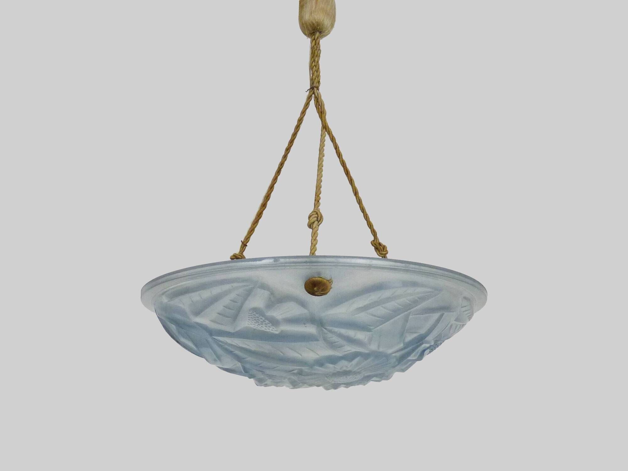 Old degue chandelier, 1-burner art deco washbasin pendant light, in blue glass paste. signed degué