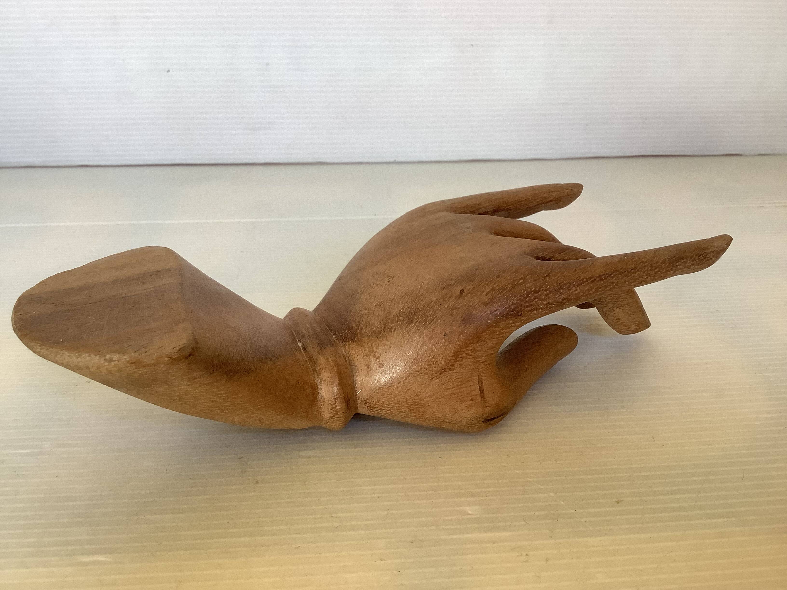 Wooden hand ring sizer pocket emptier