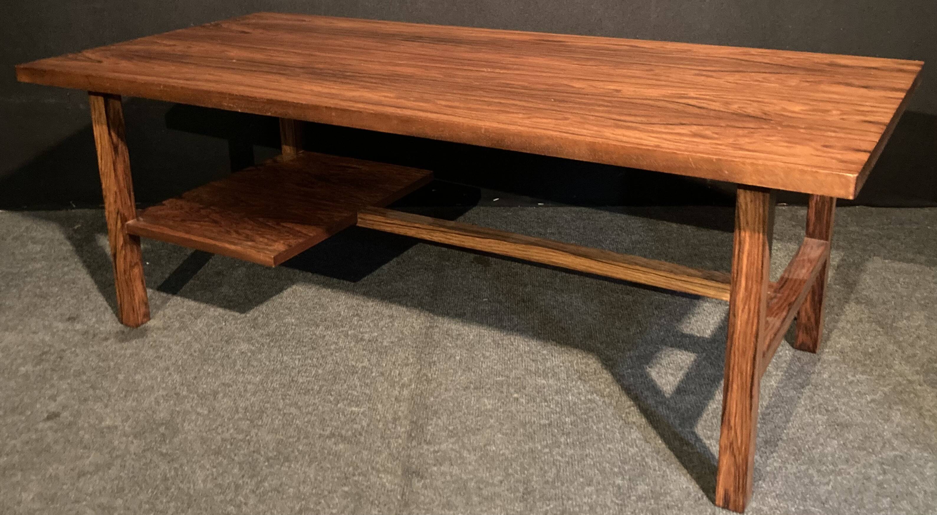 Table made of rosewood