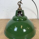 Lampe à suspension industrielle en émail vert de Maxlume, années 1960