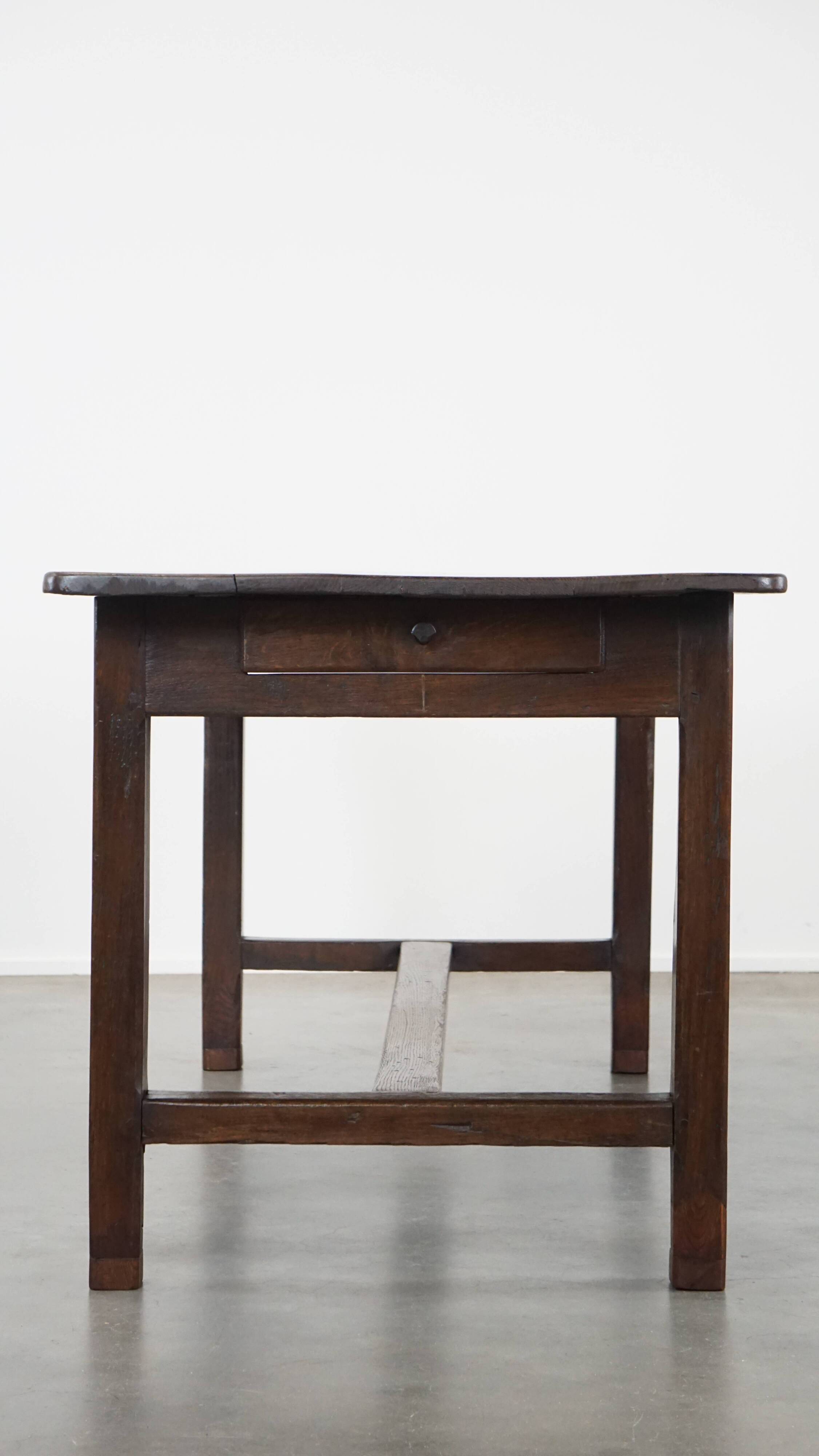 Early 19th-Century French Oak Dining Table with One Drawer