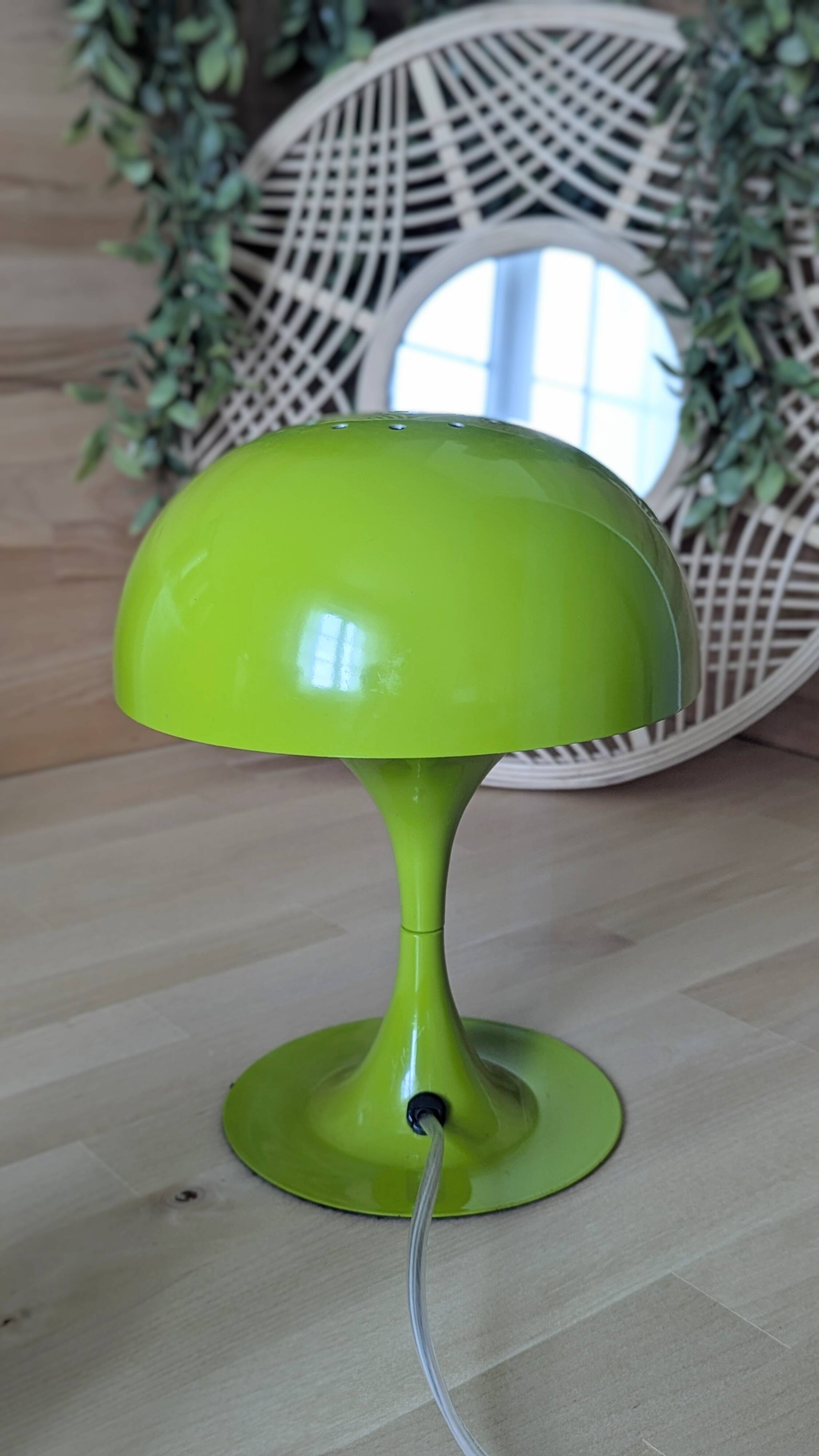 Green mushroom lamp Mathias vintage (L-0251)