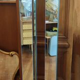 Pedestal column all glass